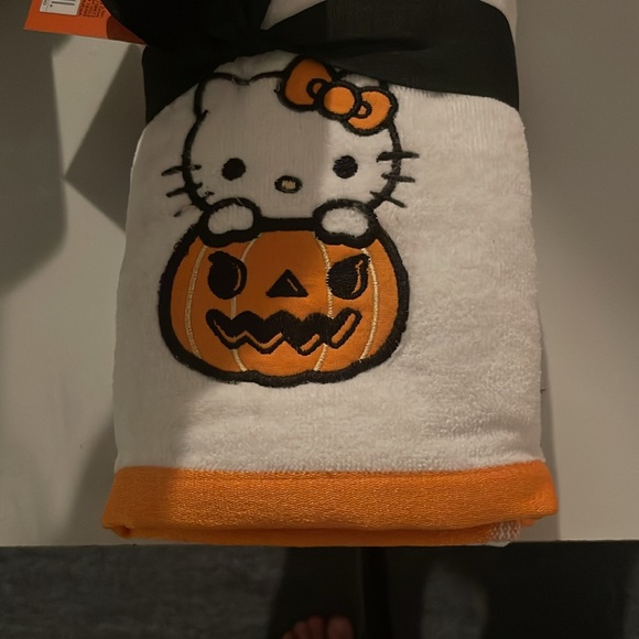 Hello kitty 2 pack towel - Picture 2 of 3